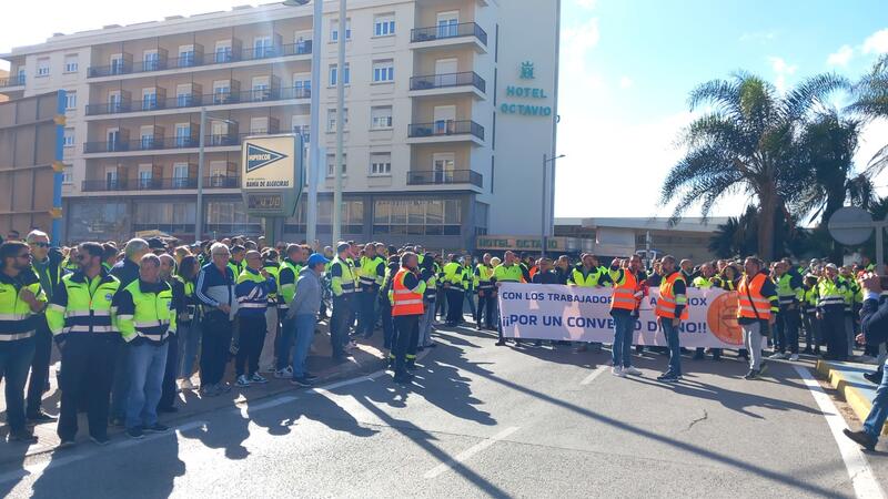 Trabajadores de Acerinox de Los Barrios vuelven a la movilización en Algeciras