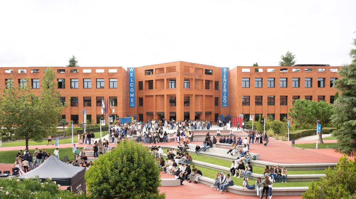 La Universidad Alfonso X el Sabio es una de las tres mejores universidades para estudiar farmacia de España, según la Fundación CyD