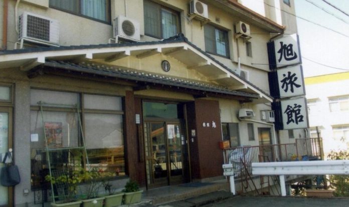 El dueño de un hotel japonés rentó las habitaciones a 1 dólar por noche con una increíble condición