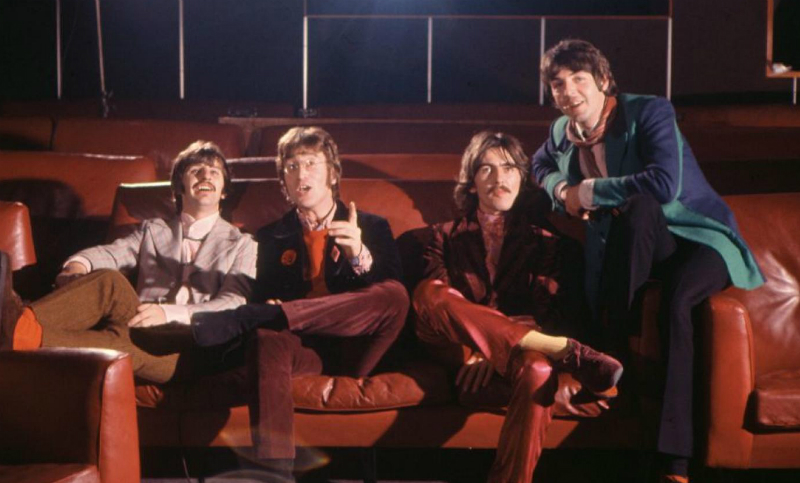 Disney Plus revive del cementerio de Hollywood a la película maldita de Los Beatles 2 Merca2.es La maldición de Let it Be