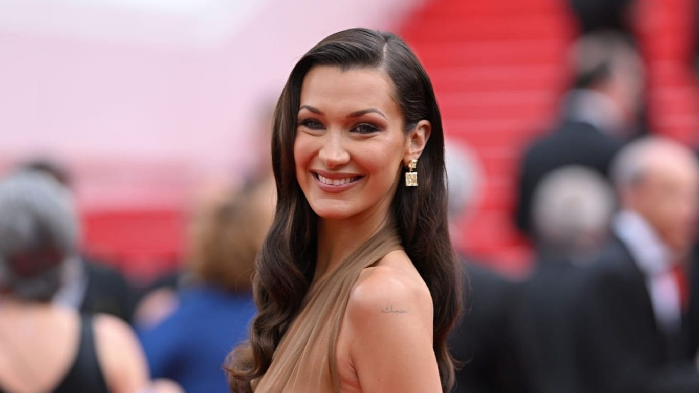 La reina de los estilos arriesgados lo vuelve a hacer: Bella Hadid en modo transparente