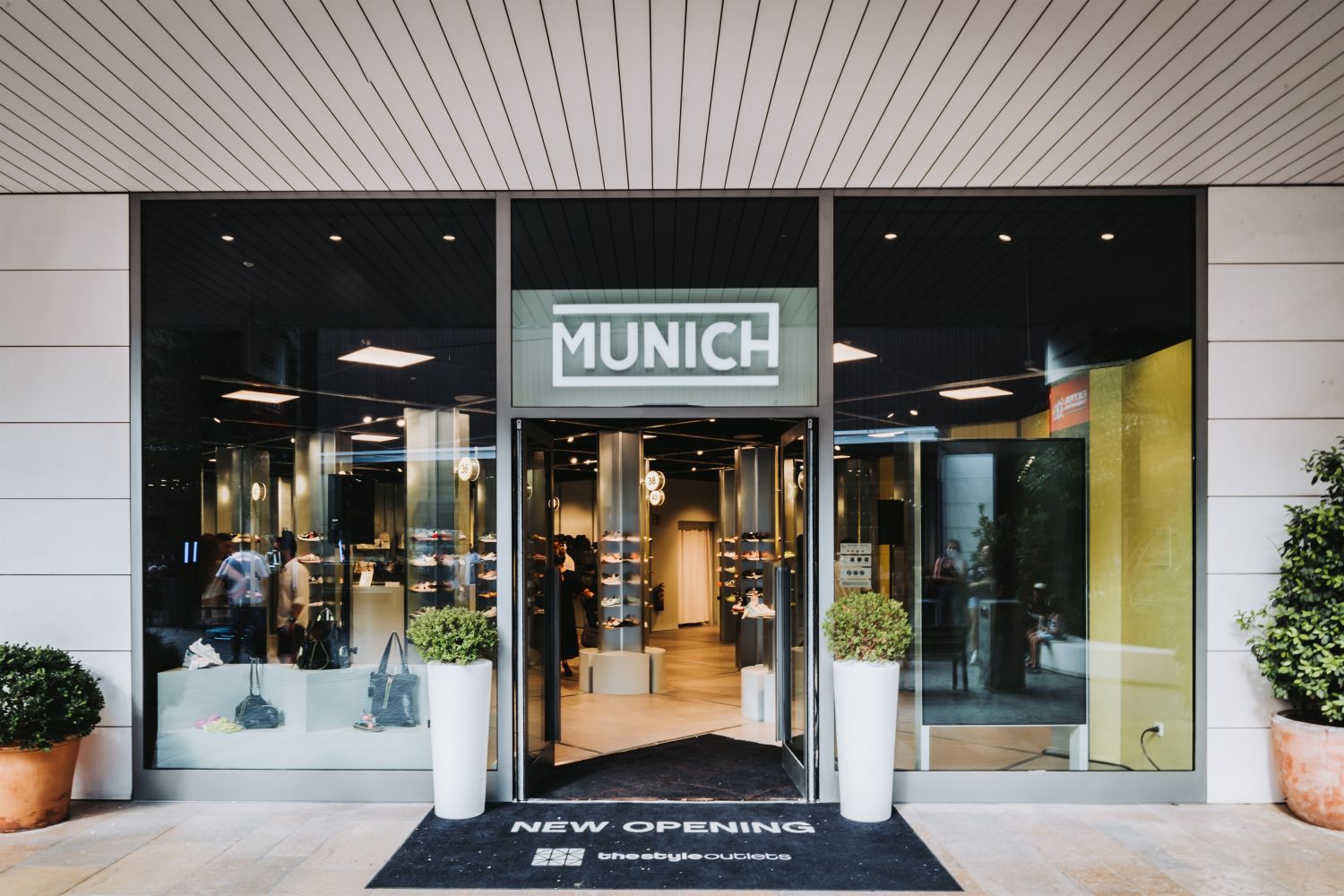 Munich y Hoff, las grandes olvidadas que sacan provecho de la caída de Nike y Adidas