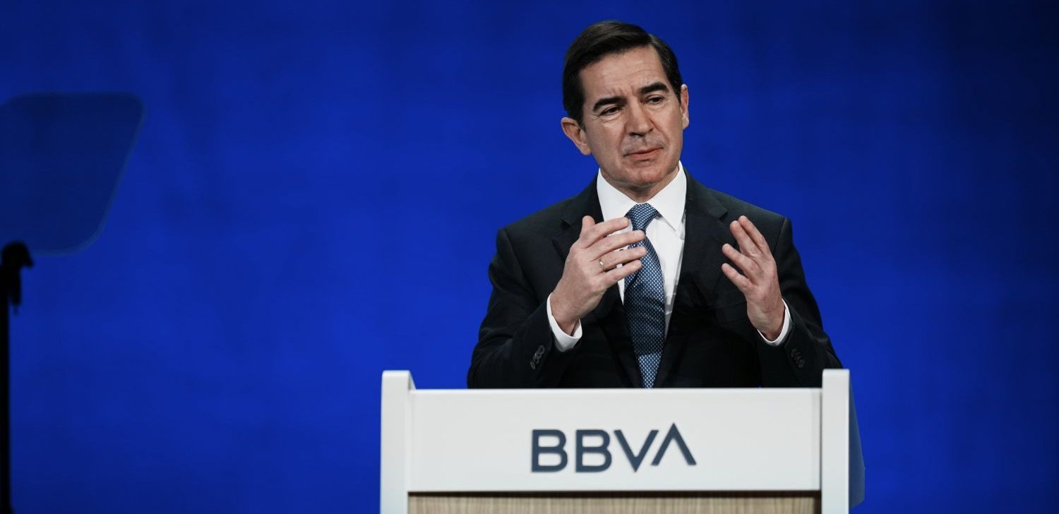 BBVA adelanta sus planes de adquisición frente a Sabadell