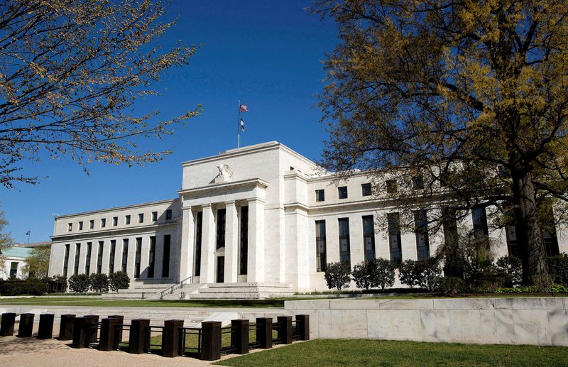 Recortes de tasas a la vista: La Fed, Bitcoin y como controlar el vaivén emocional de tus inversiones.