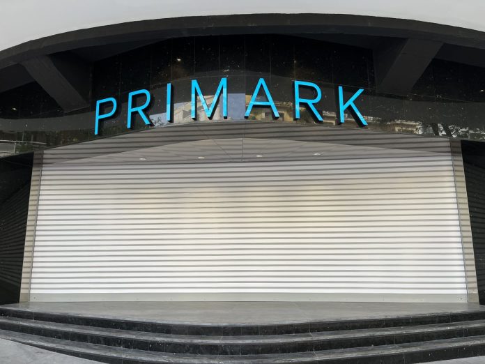 Los 15 millones de euros de Primark que encienden la mecha con Inditex