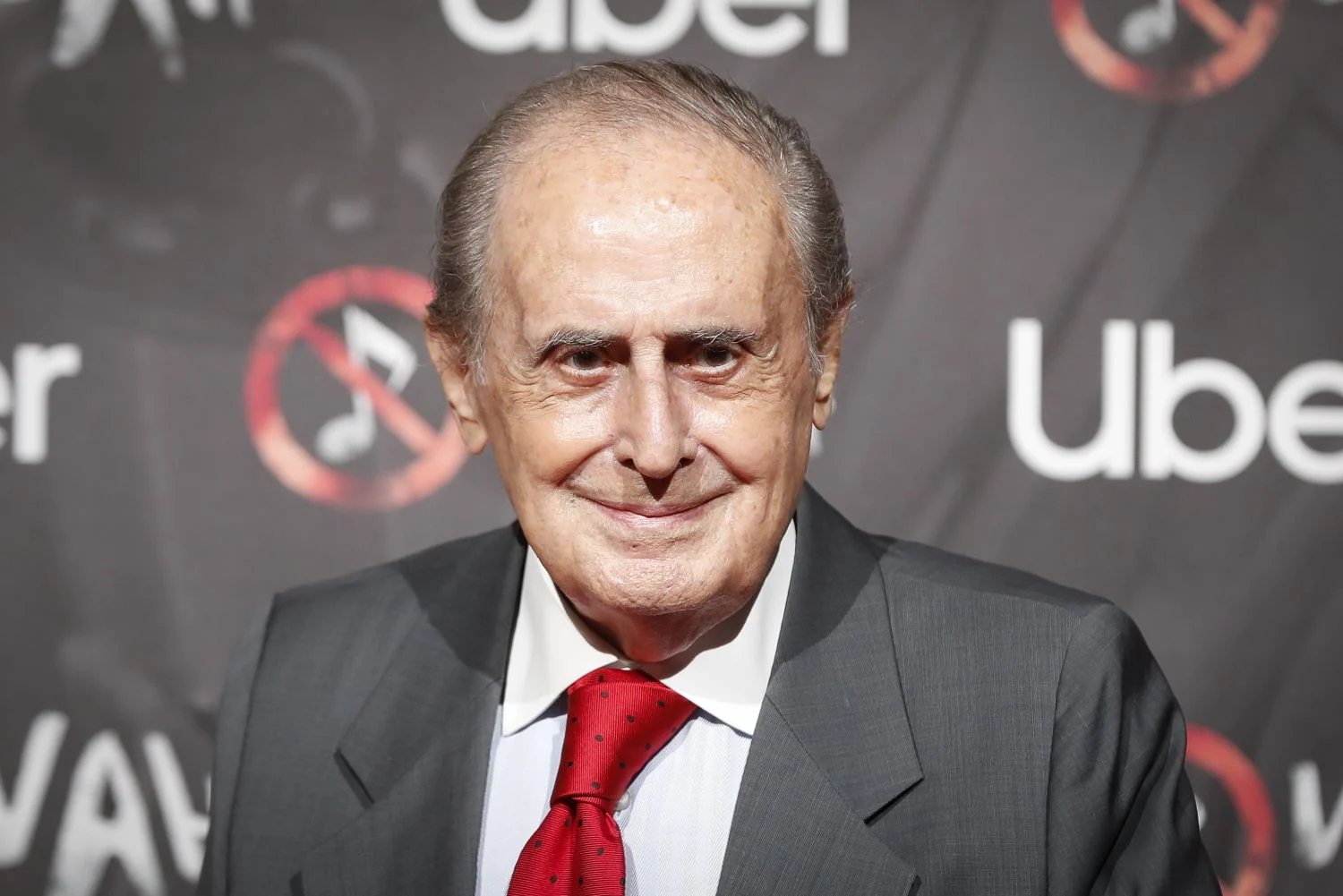 Jaime Peñafiel vuelve a la carga contra la reina con su nuevo libro ‘Los silencios de Letizia’