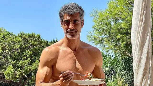 El truco secreto de Jorge Fernández para lograr esos abdominales de acero a sus 51 años