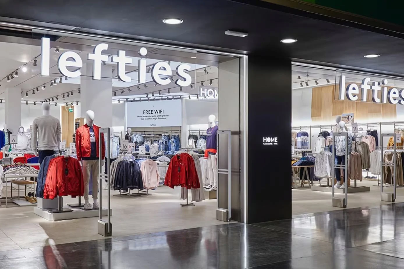 Lefties lleva semanas reponiendo sin parar estos vaqueros culotte cero barriga de 15 euros
