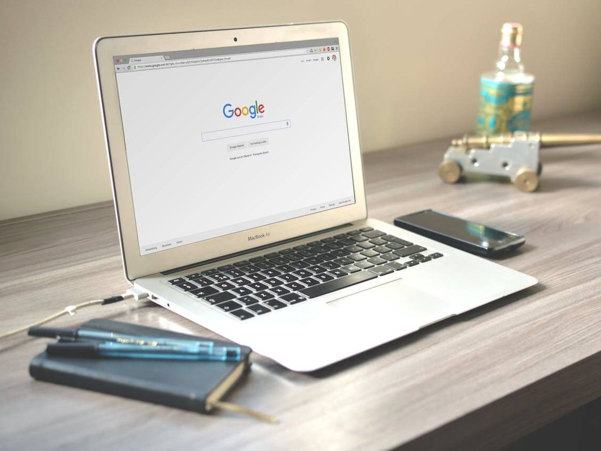 No dejes huellas online y aprende a borrar tus datos almacenados en Google, tu seguridad personal lo agradecerá