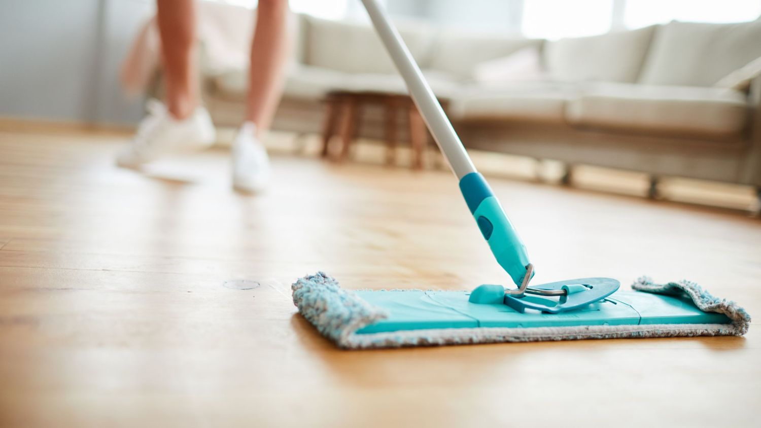 Nunca uses estos productos para limpiar tu parquet o lo terminarás estropeando