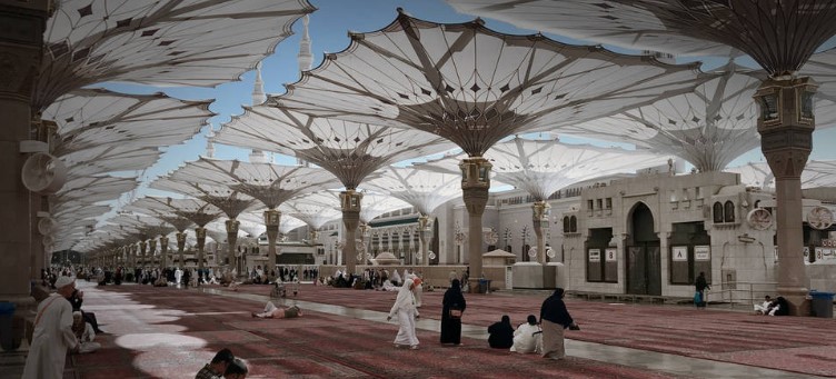 La increíble sombrilla gigante de Arabia Saudita que cubre 300 m²