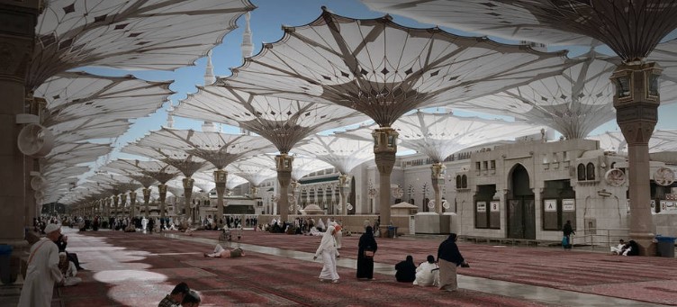 La increíble sombrilla gigante de Arabia Saudita que cubre 300 m² 1 Merca2.es La increíble sombrilla gigante de Arabia Saudita que cubre 300 m²
