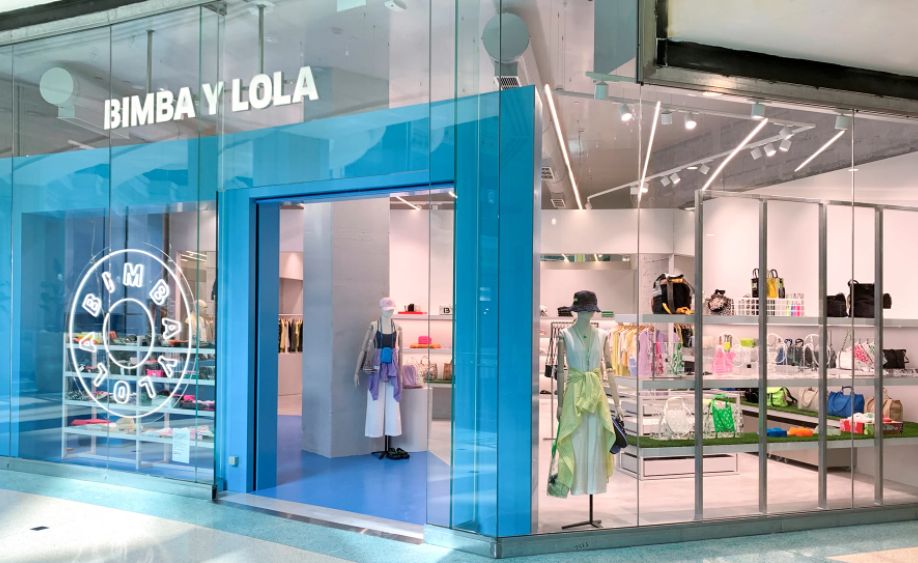 Seguro que vas a querer estos pendientes de aro de Bimba y Lola a menos de 30 euros