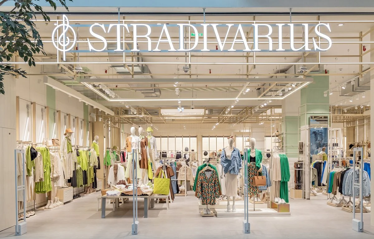 Stradivarius tiene por menos de 30 euros las merceditas o bailarinas de este verano