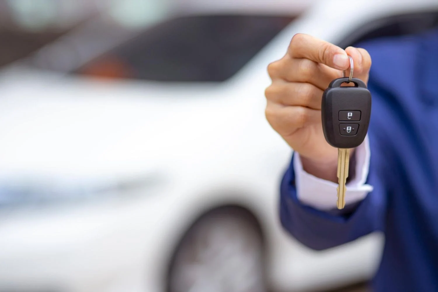 Te desvelamos varios trucos con las llaves de tu coche como que funcionen cuando no tienen pilas