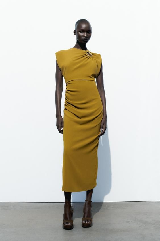 VESTIDO MIDI APLIQUE DORADO