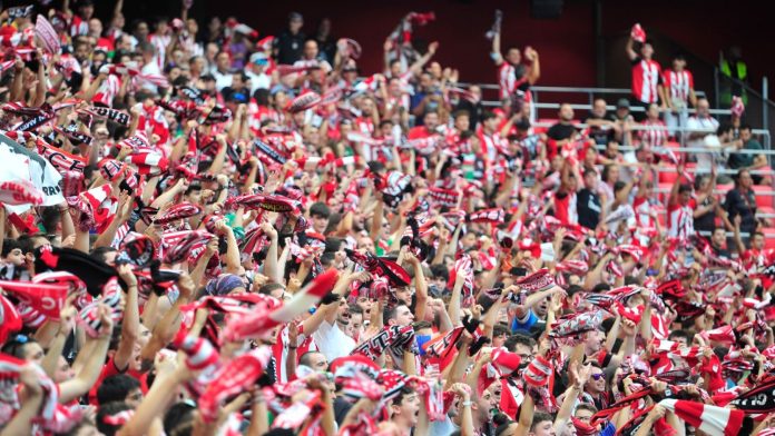 Este equipo tiene la peor afición del mundo: sus propios fans abuchean a sus estrellas