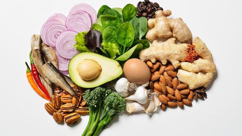 4 alimentos necesarios para mejorar tu inteligencia 1 Merca2.es EL PODER DE LOS ALIMENTOS COMO FUENTE DE SABIDURÍA