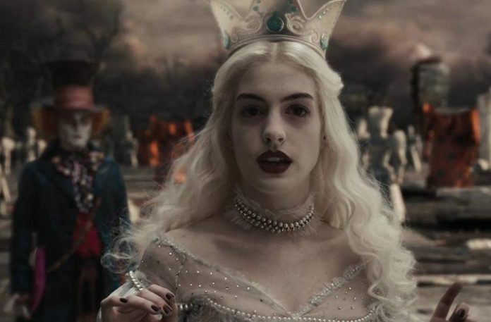 Anne Hathaway rechazó a Tim Burton por esta explosiva razón