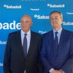 La opa de BBVA sobre Banco Sabadell abre de nuevo el melón de las ventas