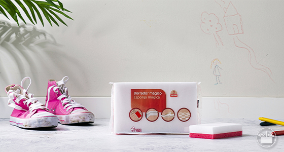 Deja tus zapatillas de deporte tan blancas como recién estrenadas con este 'producto mágico' de Mercadona