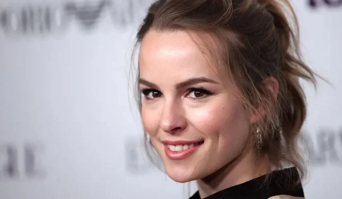 Bridgit Mendler: la impactante razón por la que dejó la industria para graduarse en Leyes