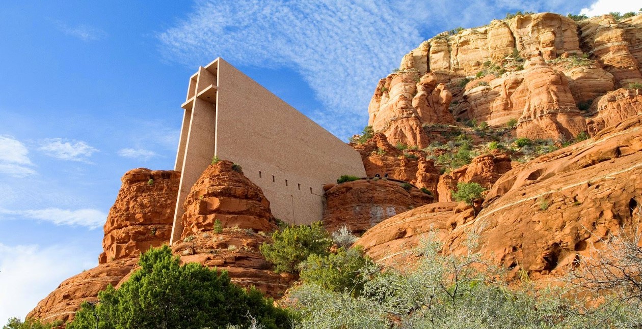 La capilla más misteriosa del mundo en la que los visitantes aseguran sentir una conexión con ‘algo más’ 1 Merca2.es La capilla más misteriosa del mundo en la que los visitantes aseguran sentir una conexión con ‘algo más’