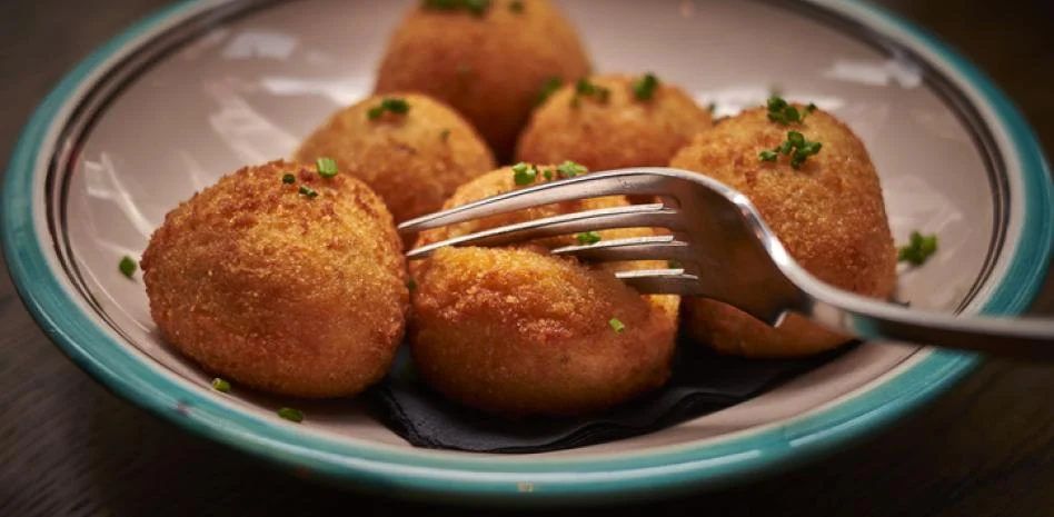 Cómo preparar unas croquetas de calabacín y queso para chuparse los dedos