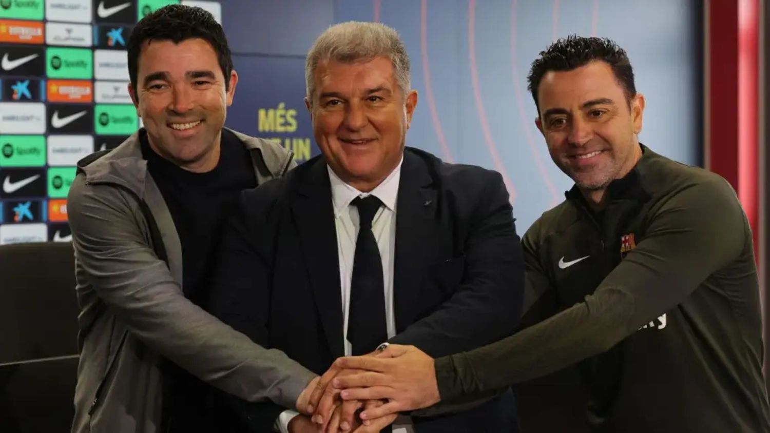 El futuro de Xavi pende de un hilo: las 3 alternativas que bajaran en Barcelona