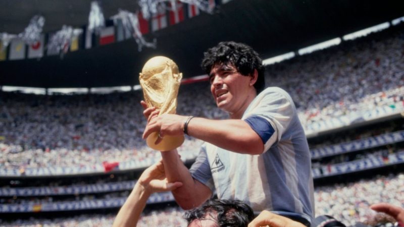 4 futbolistas que tocaron la cima y luego acabaron arruinados tras retirarse 1 Merca2.es diego maradona mundial de mexico 1986 Merca2.es