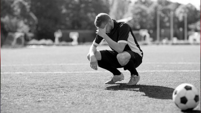 Las peores decisiones tomadas por un futbolista que costaron una carrera