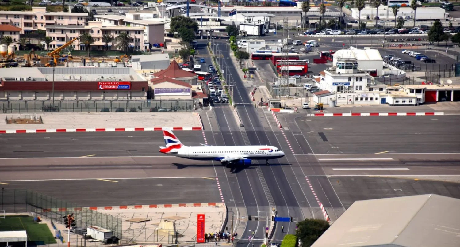 La carretera que atraviesa este aeropuerto se vuelve viral gracias a TikTok