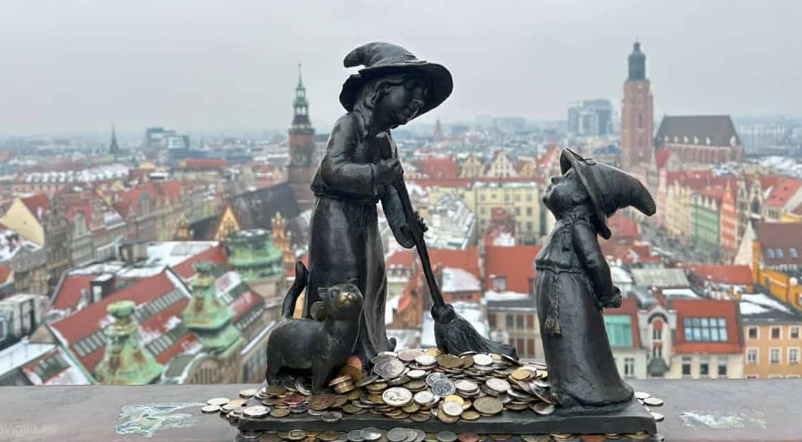 La tenebrosa historia de la ciudad de Polonia con más de 400 gnomos repartidos en sus calles