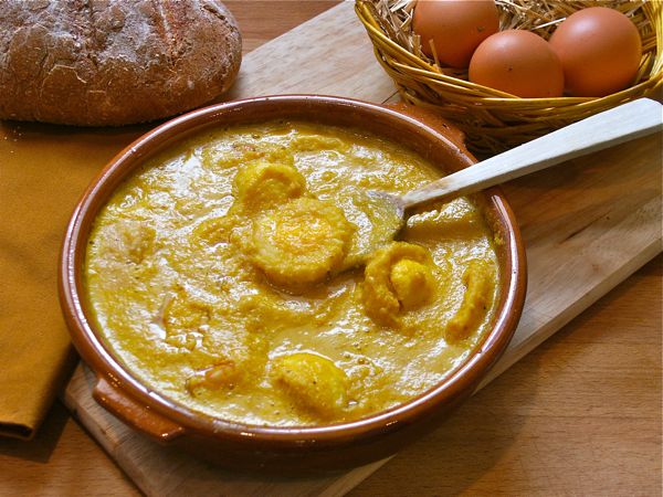 La receta andaluza de huevos en salsa que tienes que probar