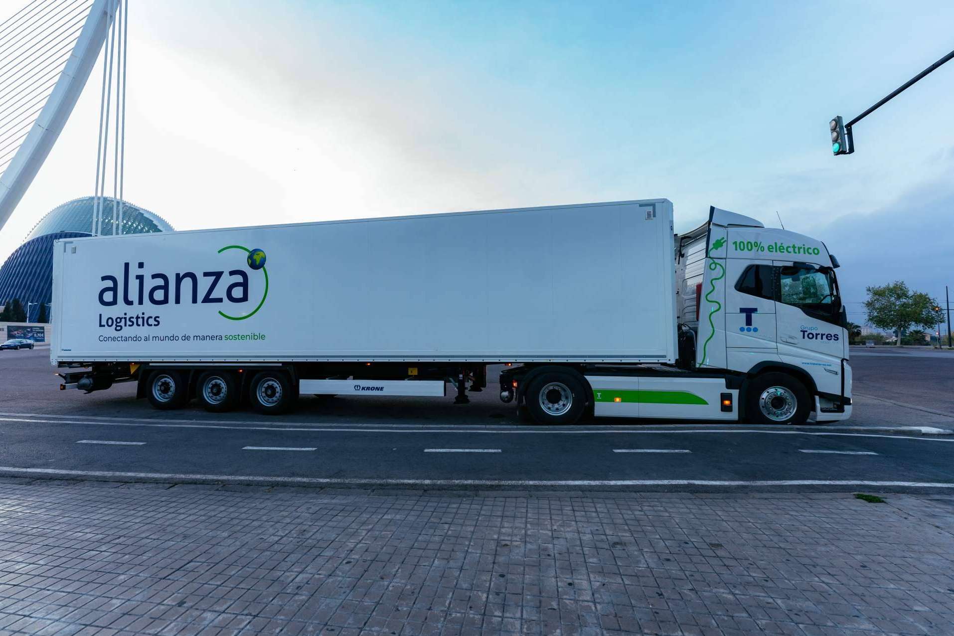 ¿Cuáles son las soluciones integrales de Alianza Logistics en cuanto a transporte y distribución de productos?