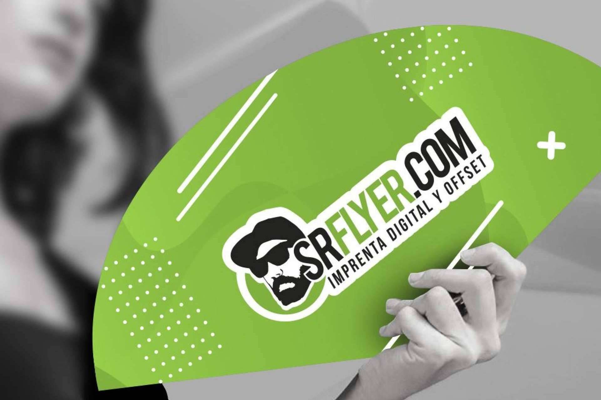 Abanicos de cartón personalizados con SrFlyer.com