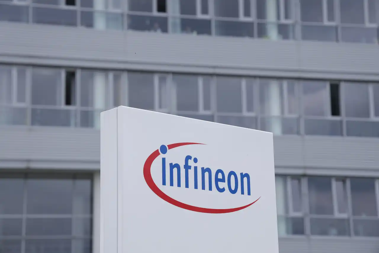 Infineon reduce un 52% el beneficio en su segundo trimestre fiscal y recorta previsiones anuales
