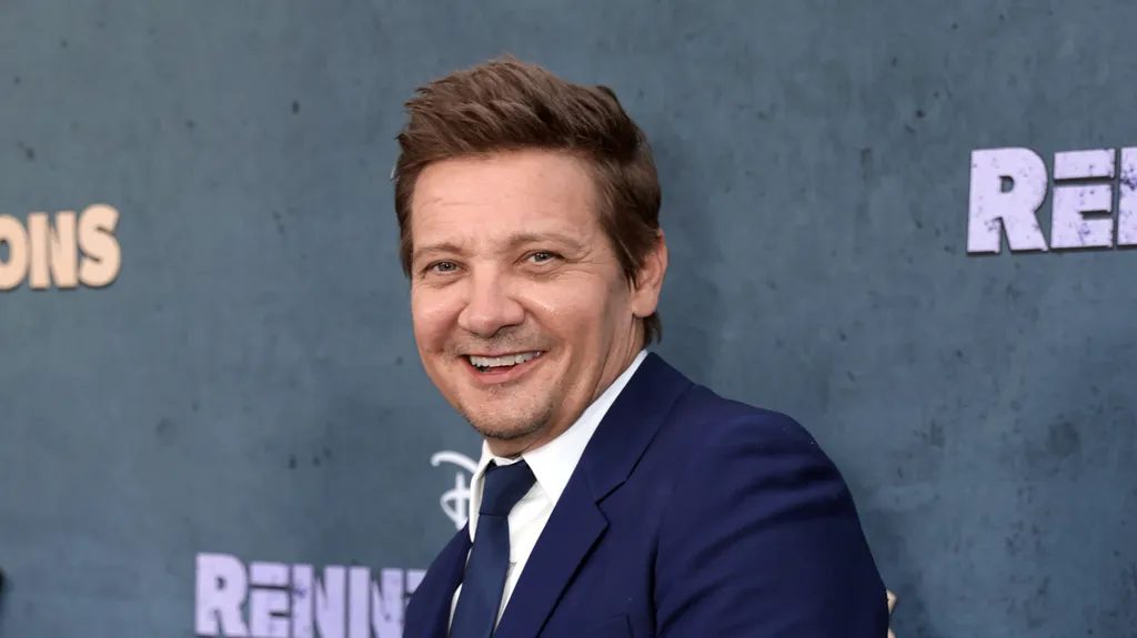 Jeremy Renner, el único actor muerto en la vida real que volvió al trabajo