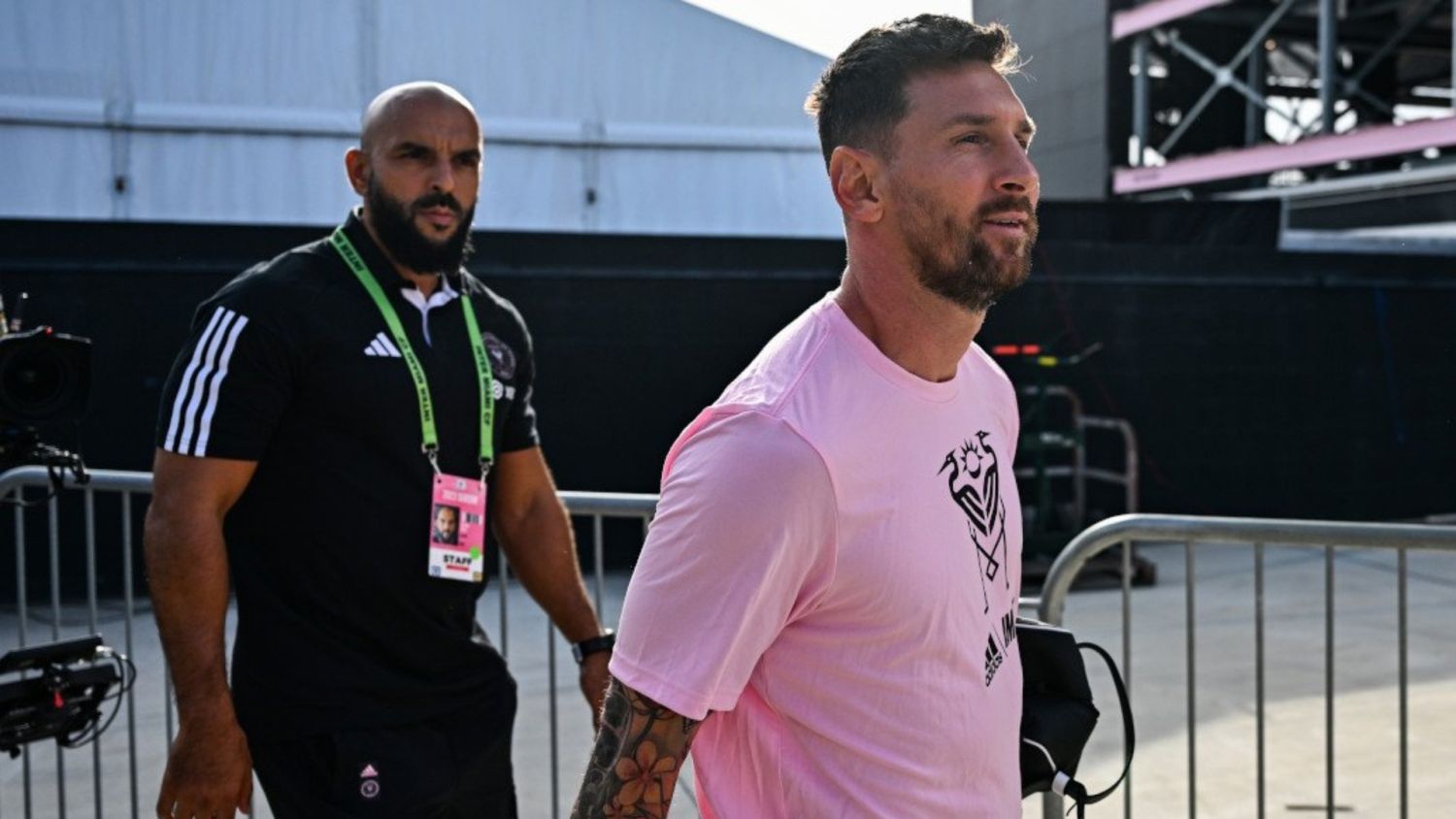Messi está muy bien protegido: El video viral de su guardaespaldas que aturde las redes