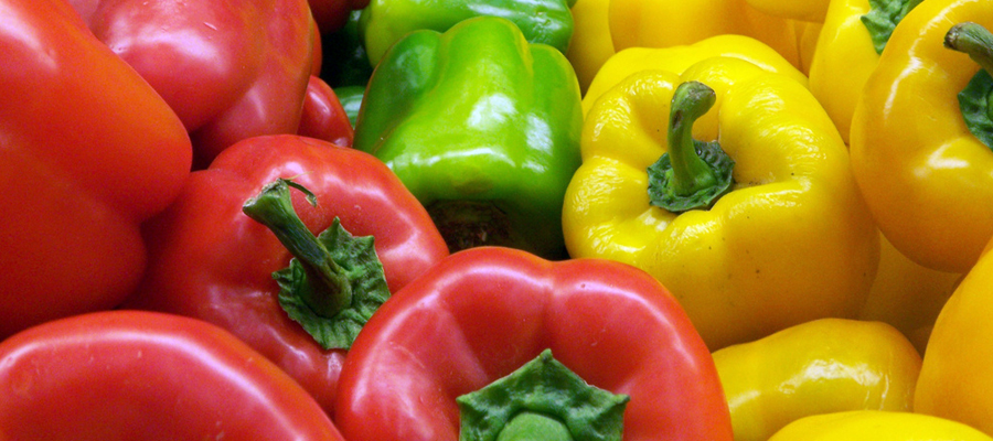 El truco viral para pelar pimientos que está revolucionando la cocina