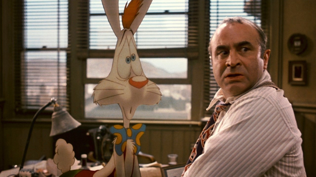 Por qué Roger Rabbit logró enloquecer al actor Bob Hoskins 1 Merca2.es Bob Hoskins y su viaje animado a través de Dibullywood
