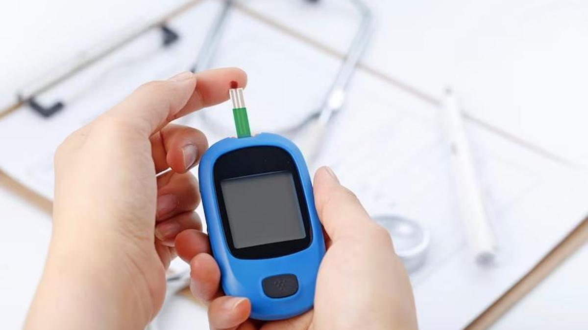 El síntoma oculto que podría revelar diabetes temprana y cómo actuar ya