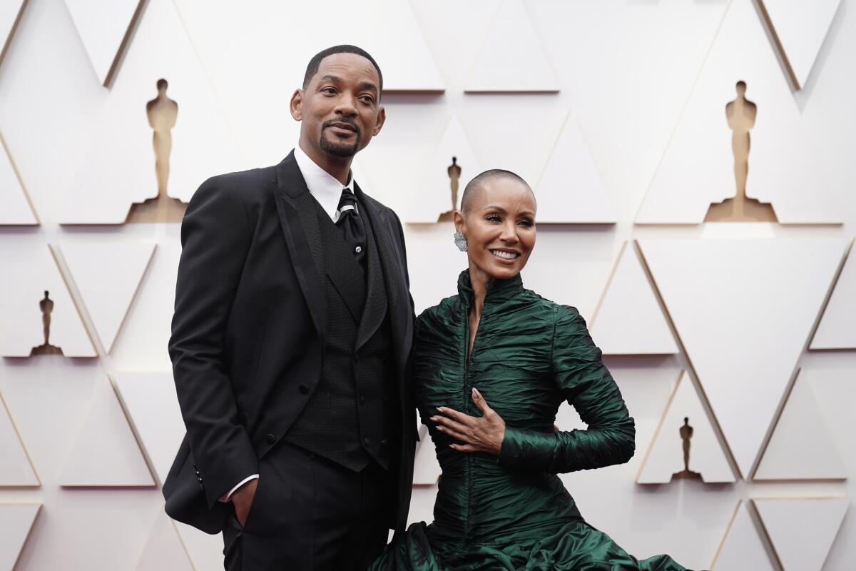 Como en “Mi reno de peluche”: Will Smith es víctima de un acosador serial que volvió su vida en una pesadilla 2 Merca2.es Robert Ogden, el hombre detrás de las pesadillas del actor