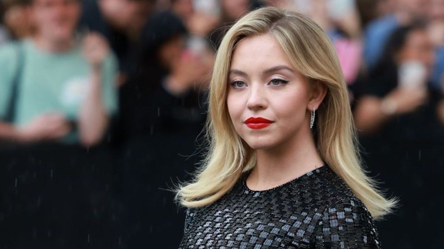 Sydney Sweeney comparte pantalla con Brad Pitt en esta película de Tarantino y probablemente ni lo notaste