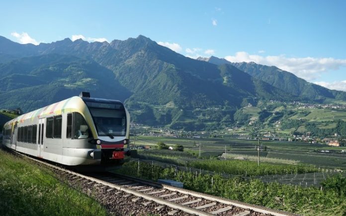 Los 5 viajes en tren más largos del mundo que te harán conocer medio planeta