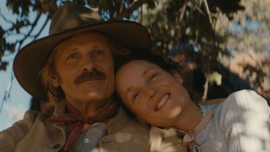 Viggo Mortensen se rinde ante España y estrena lo que será su mejor película tras 'El Señor de los Anillos' 1 Merca2.es Viggo Mortensen y su nueva aventura románica