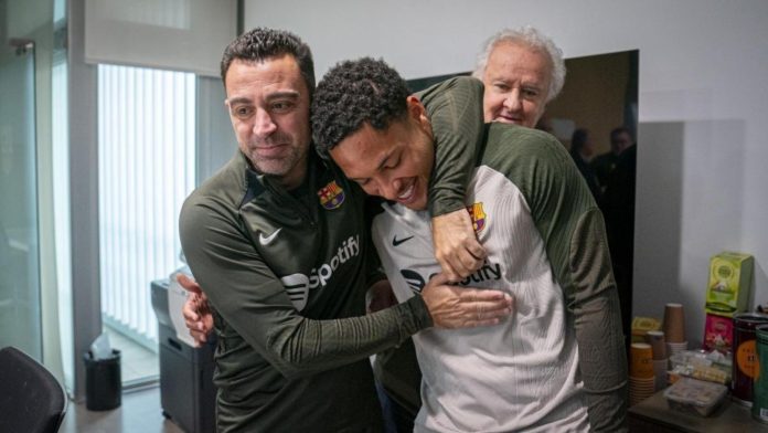 La jugada maestra de Xavi para deshacerse de Vitor Roque: le ahorrará 30 millones