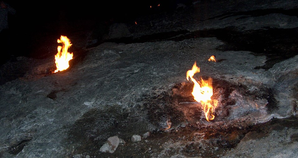 El misterioso Olimpo en Turquía: Piedras ardientes que se prenden fuego al contacto con el aire 1 Merca2.es El misterioso Olimpo en Turquía: Piedras ardientes que se prenden fuego al contacto con el aire