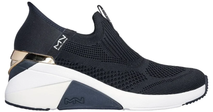 Skechers revoluciona las zapatillas con su último modelo de tacón alto pero igual de confortable 3 Merca2.es 2024052912541224930 Merca2.es