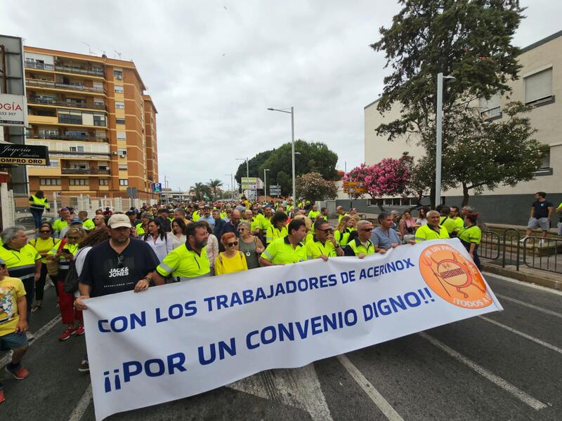 Manifestación de la plantilla de Acerinox en Los Barrios por falta de acuerdo en convenio colectivo